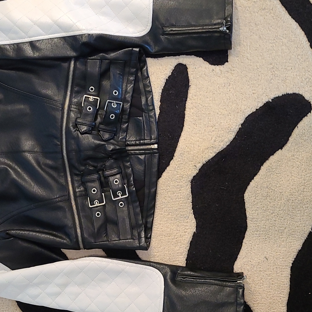 Guess Leather Jacket - Picture 4 of 7